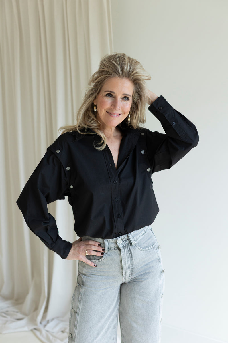 Button sleeve blouse