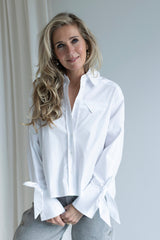 Pure cuff tie blouse