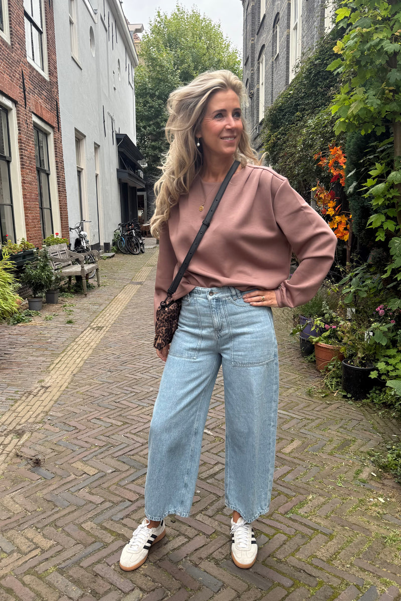 Shoulder pleat sweater