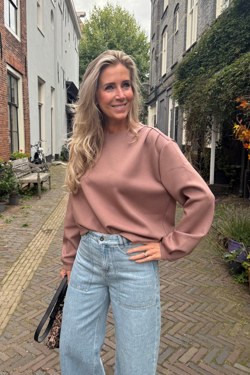 Shoulder pleat sweater
