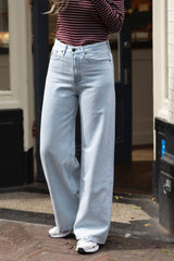 Skater loose jeans bleach