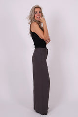 Threw trousers