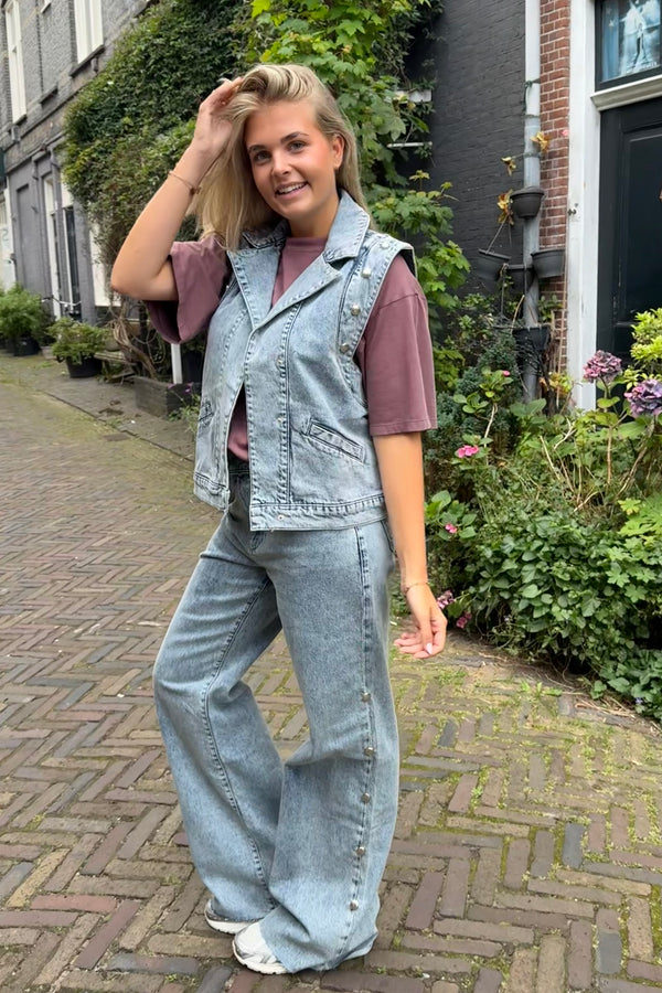 Big stud jeans