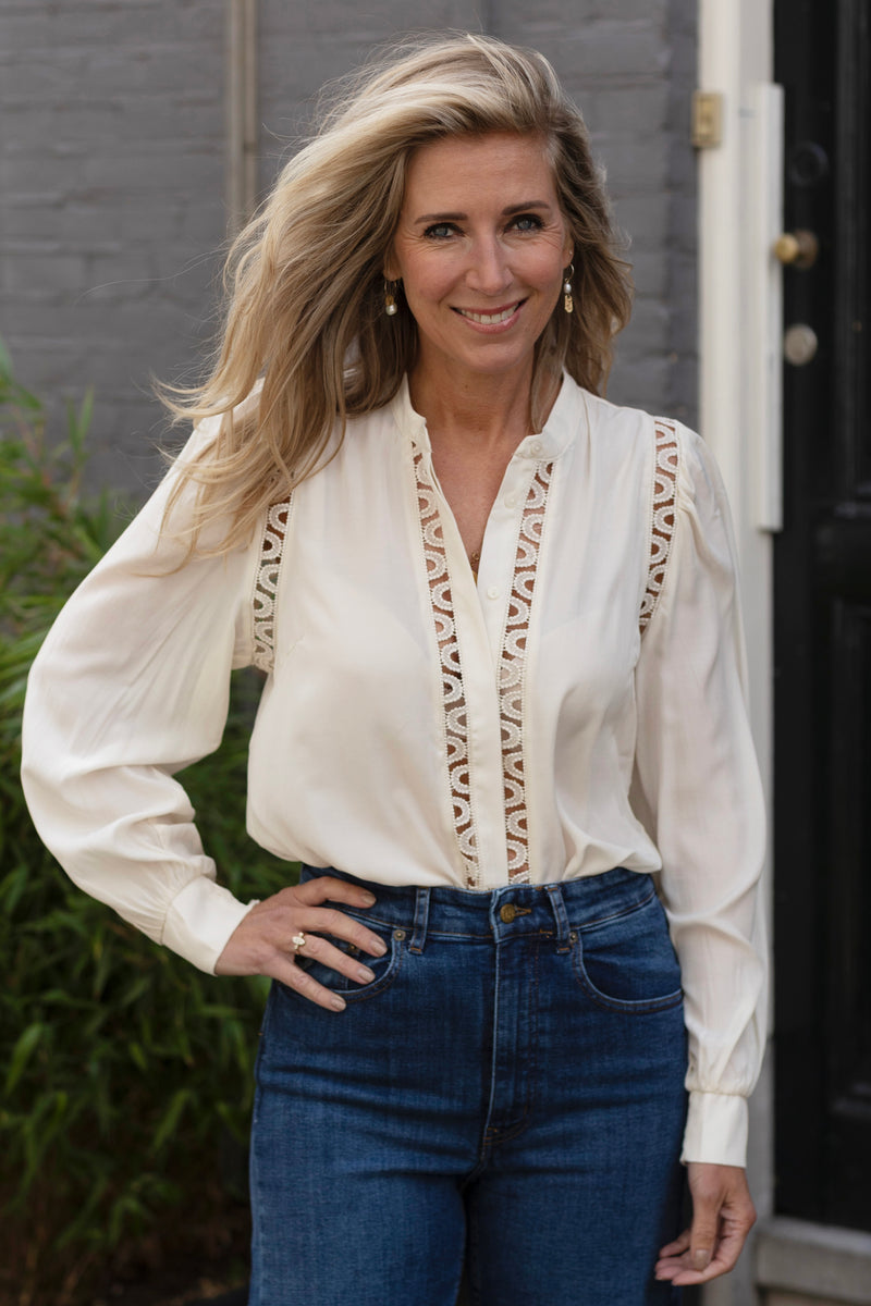 Aila blouse