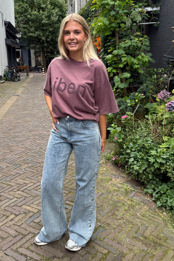 Big stud jeans