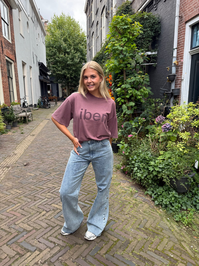 Big stud jeans