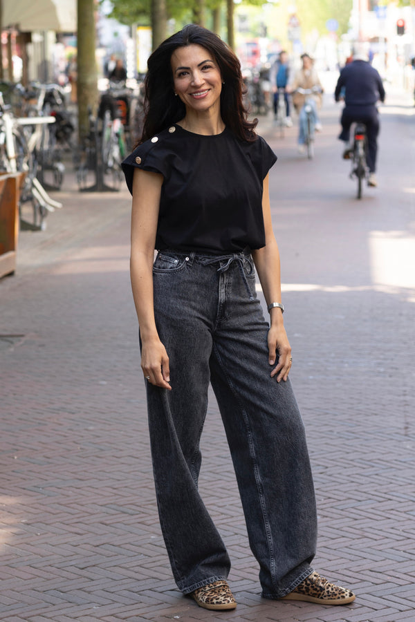 Saharper jeans