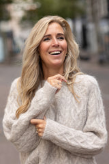 Pemiri cable knit