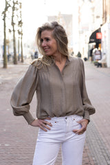 Tassy blouse taupe