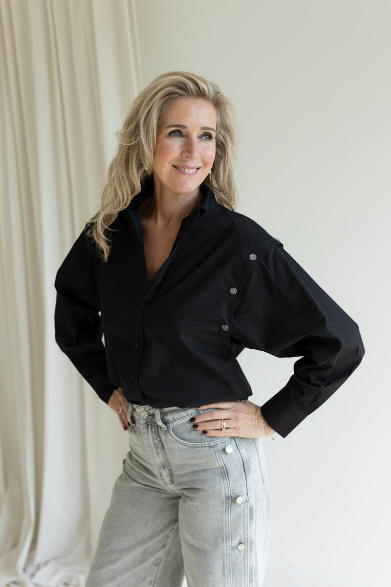 Button sleeve blouse