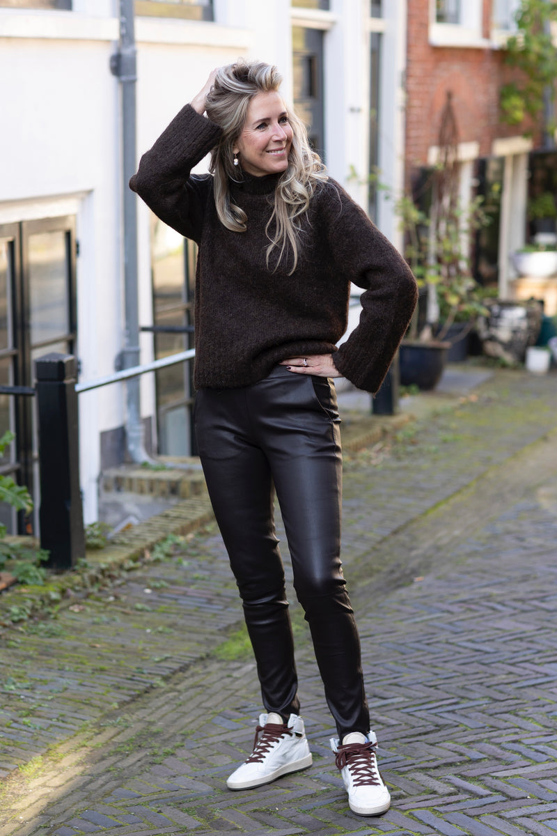 Gabrielle knit brown