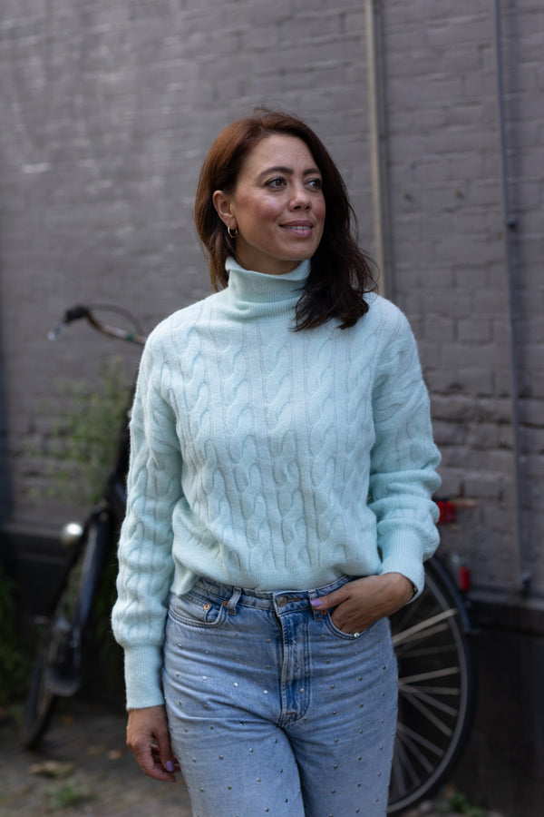 Nola cable knit misty blue