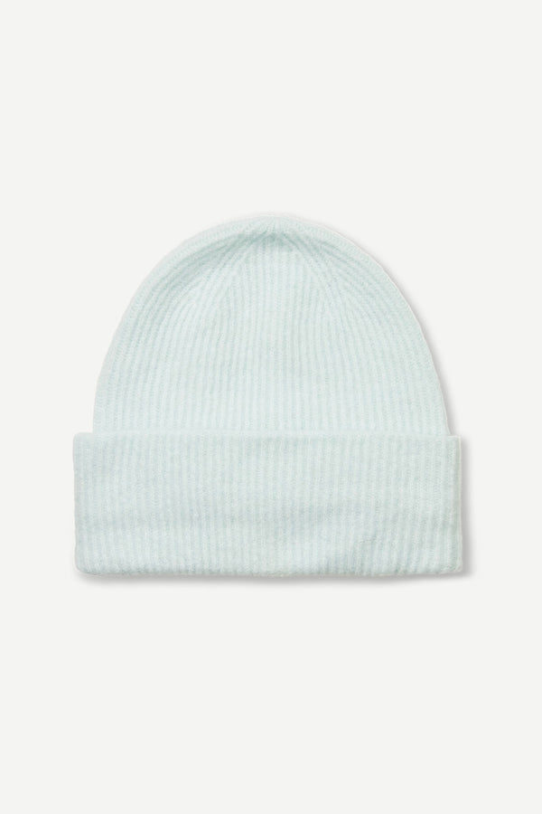 Nor hat misty blue