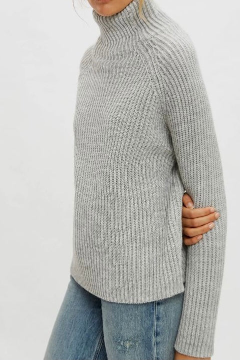 Arwen knit light grey