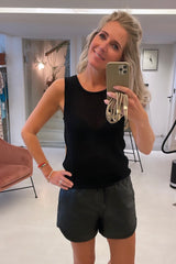 Moon top black